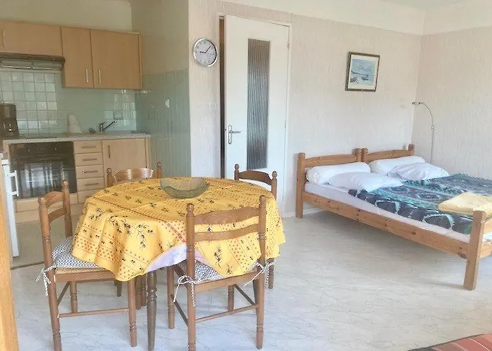 Avec Terrasse, Parking Et Wifi - Proche Cure Et Centre - Fr-1-703-74 Daire *